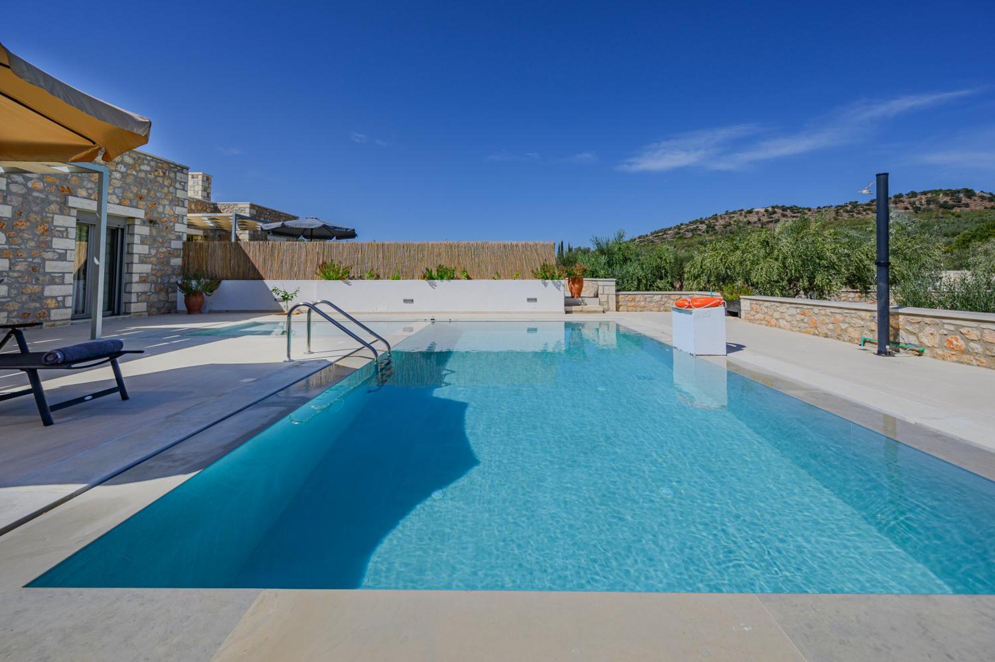 Villa Stone *